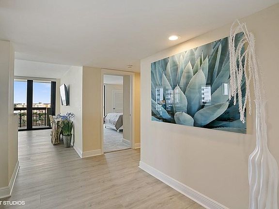 4th image of 108 Lakeshore Dr APT 1738
