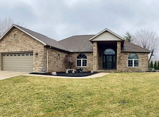 100 Rue Vue Du Lac, East Peoria, IL 61611