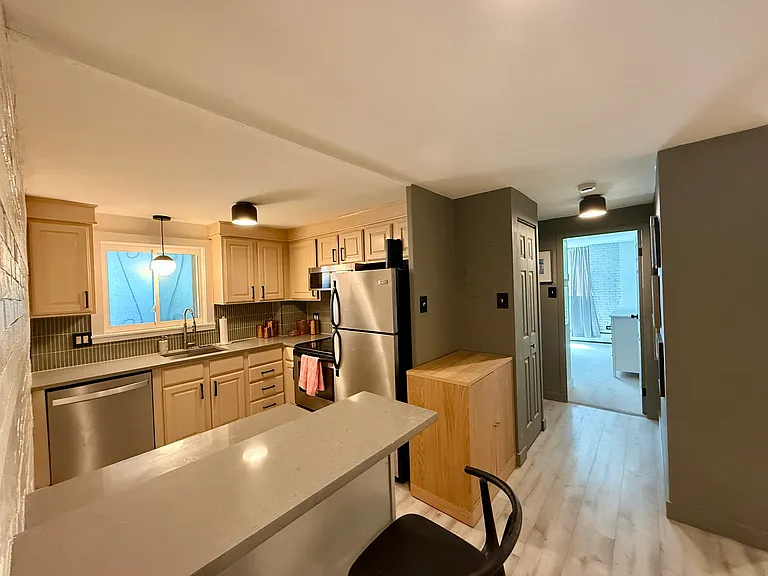 1090 N Lafayette St #101 — Photo 9