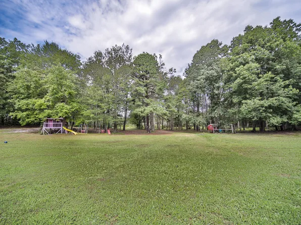 414 Texas Rd, Morganville, NJ 07751