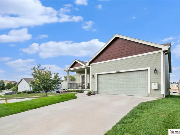 14242 Wood Valley Dr, Omaha, NE 68142