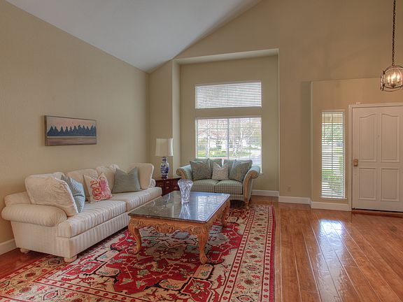 3rd image of 133 Parkhaven Dr