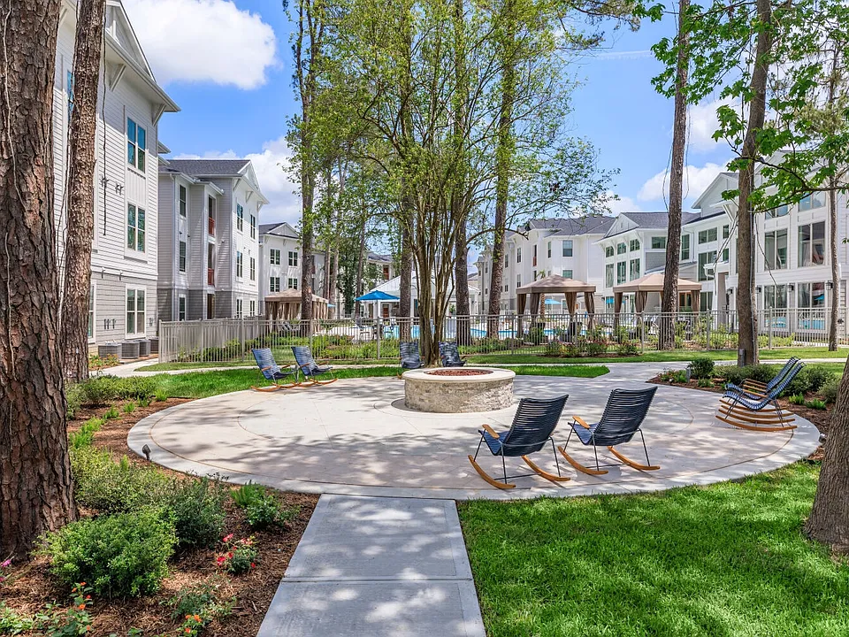 Wyldewood Gosling apartments community photo