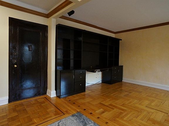 5th image of 4116 47th Ave APT 2A