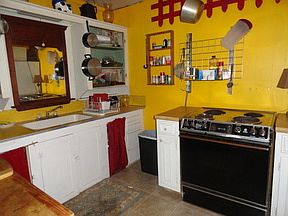 5th image of 1224 Oak Dr