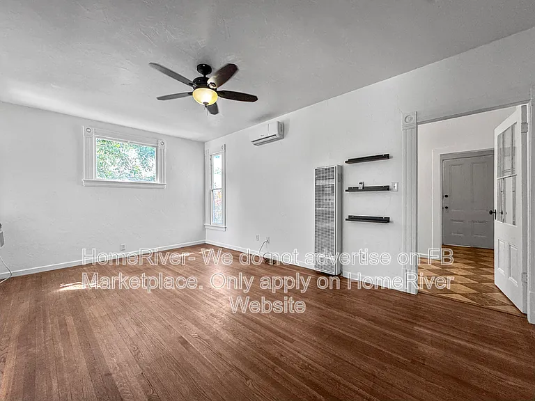 2523 P St #4 — Photo 2