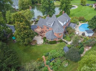 2S385 Milton Ave, Glen Ellyn, IL 60137