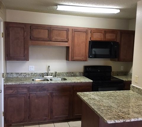 4th image of 3509 Adenmor Ct APT 1B