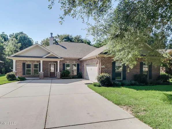 520 Dynsmore Pl, Long Beach, MS 39560