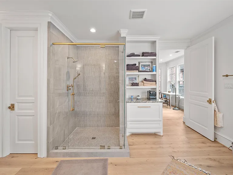 1235 Wynden Oaks Garden Dr — Photo 24