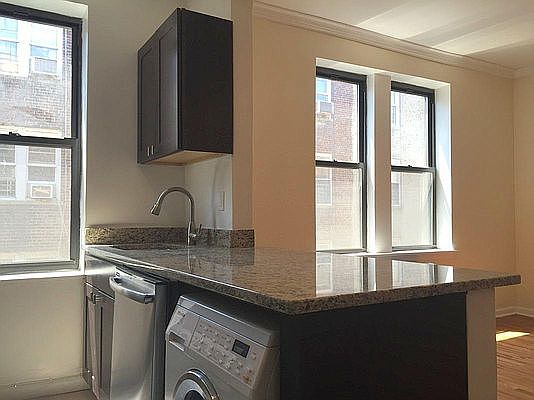 3rd image of 700 Ocean Ave APT 5G