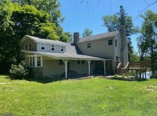 10 Wawayanda Rd, Highland Lakes, NJ 07422