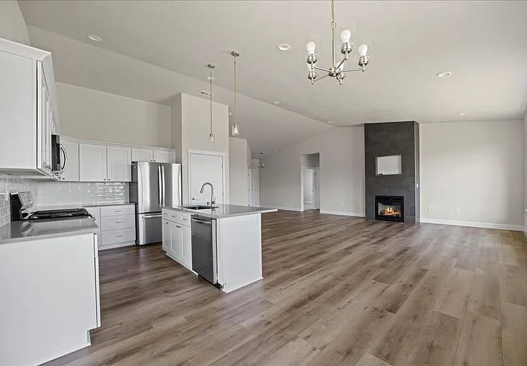 3425 S Van Buren St — Photo 7