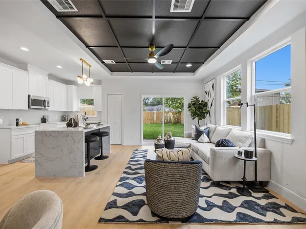 5955 Southseas St #A/b, Houston, TX 77033