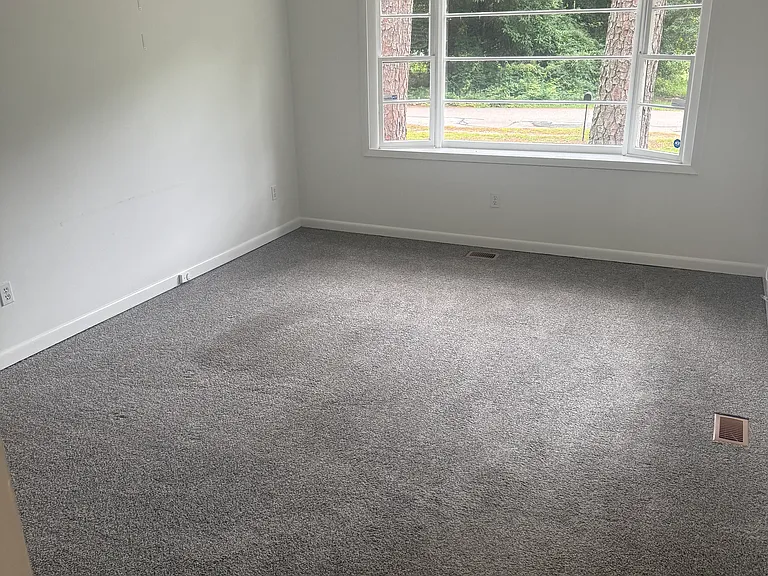 113 Oates Dr — Photo 9