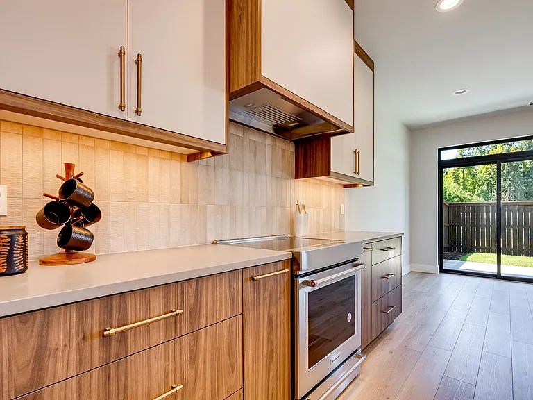 11010 NE 54th Ave — Photo 9