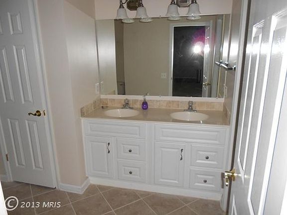 4th image of 4115 Lexington Ct APT 101
