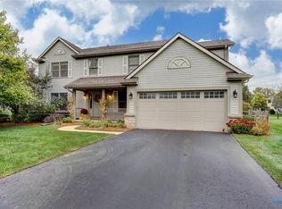 5712 Eagle Trace Dr, Sylvania, OH 43560