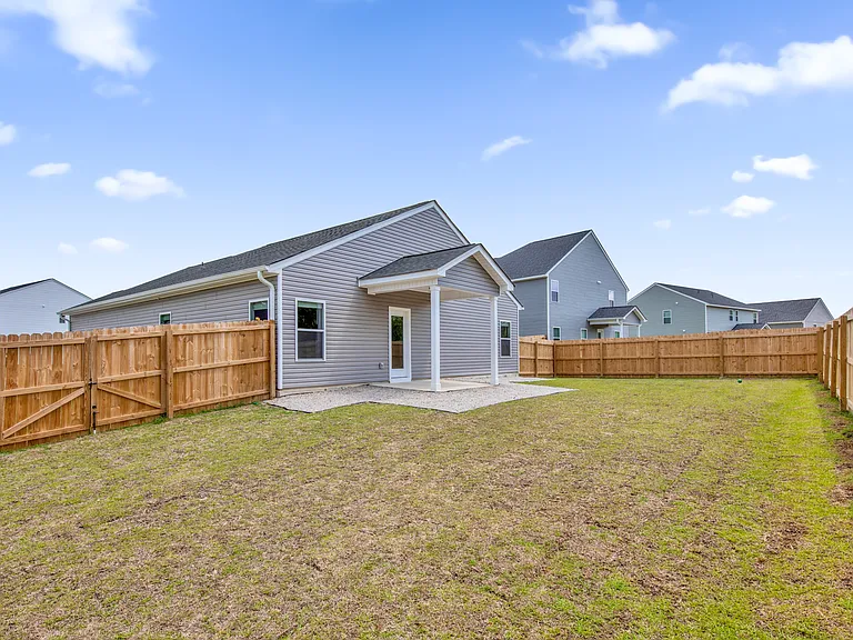 198 Greenoak Trl — Photo 7
