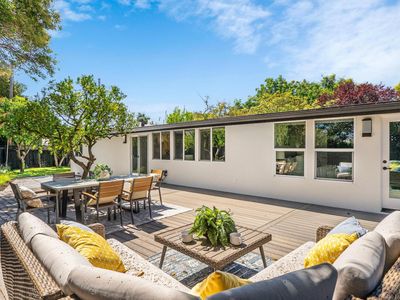 850 Wintergreen Way, Palo Alto, CA, 94303