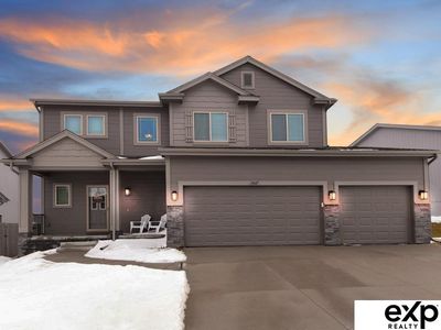 18607 Blackwalnut St, Omaha, NE, 68136