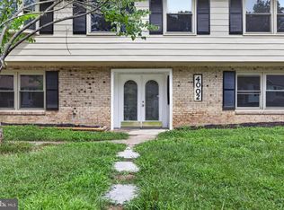 4002 Forge Dr, Woodbridge, VA 22193