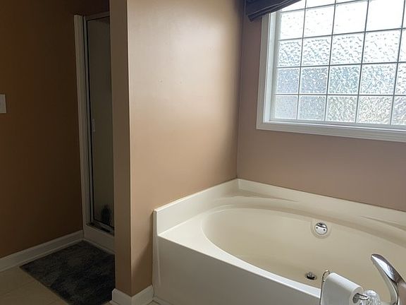 5th image of 803 Stewart Valley Dr