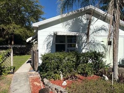 2nd image of 429 49th St #2
