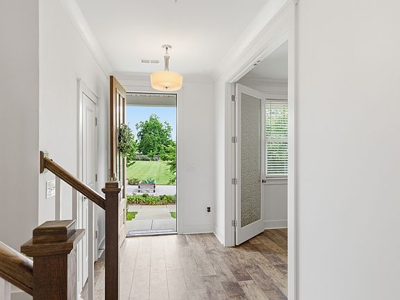 2nd image of 205 Southmen Ln