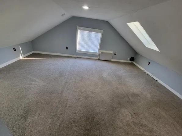 43 Ring St APT 3, Providence, RI 02909