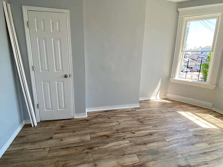 31 Riverview Pl #7 — Photo 2