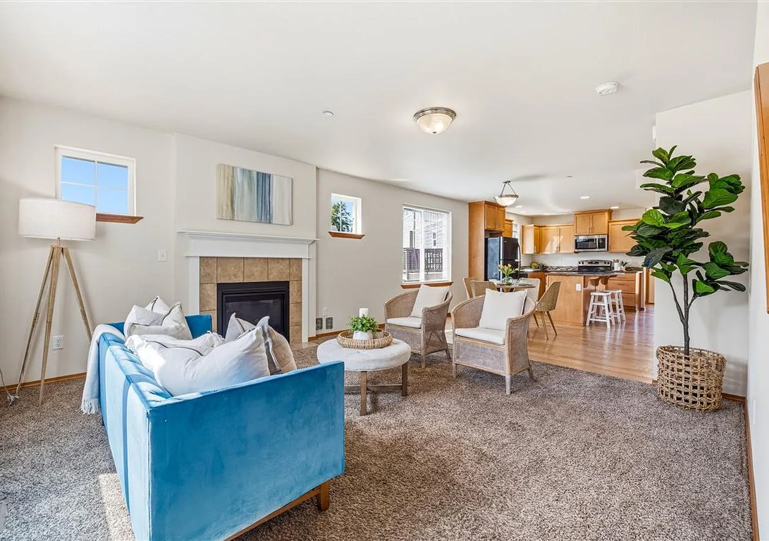 3 Bedroom, 1 Bathroom House — Photo 4