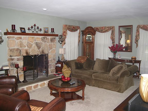 5th image of 89 W Indian Springs Dr