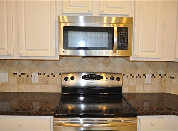 5th image of 11546 Whittier Bridge Ln