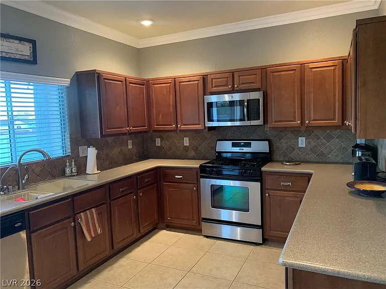 8720 Blue Wolf St — Photo 2