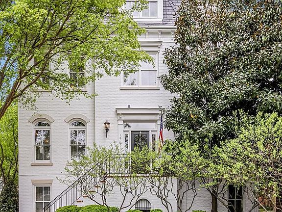 2nd image of 18 Franklin St