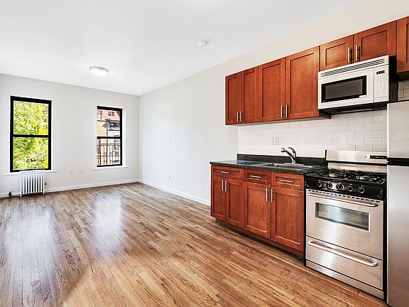 5th image of 236 E 80th St APT 19