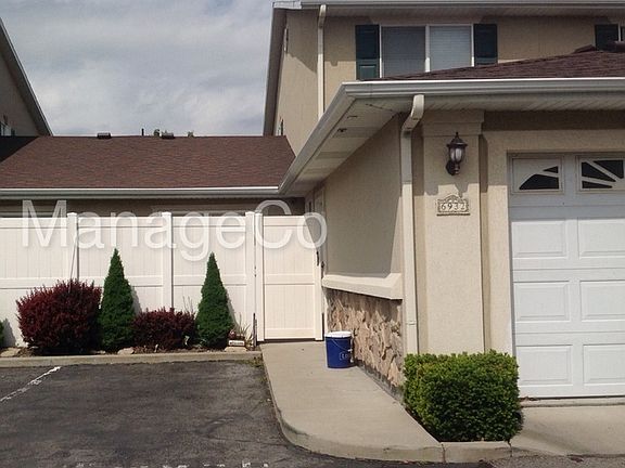 3rd image of 6932 S Etruscan Ct