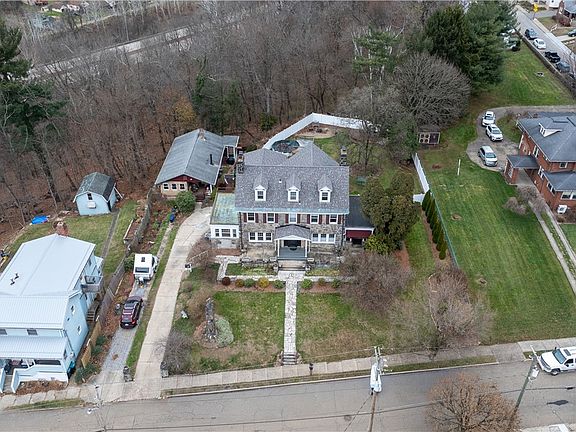 2nd image of 343 E 11th Ave