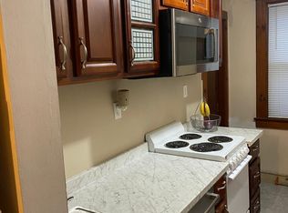 161 Oxford St N #1R, Auburn, MA 01501