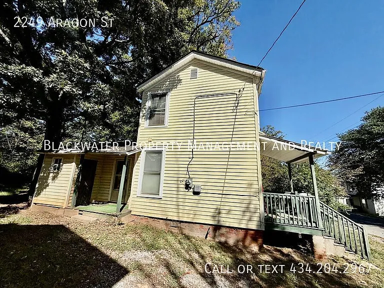 2249 Aragon St — Photo 9
