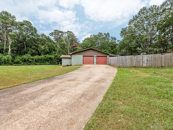 3rd image of 106 Wind Creek Ln