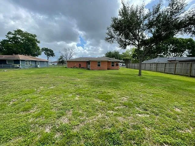 1805 Wycliffe Dr — Photo 19