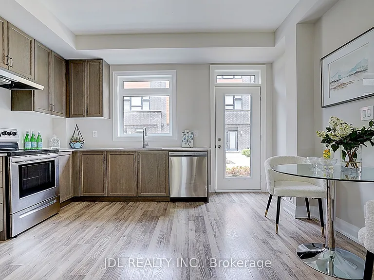 370 Red Maple Rd #D-119 — Photo 12