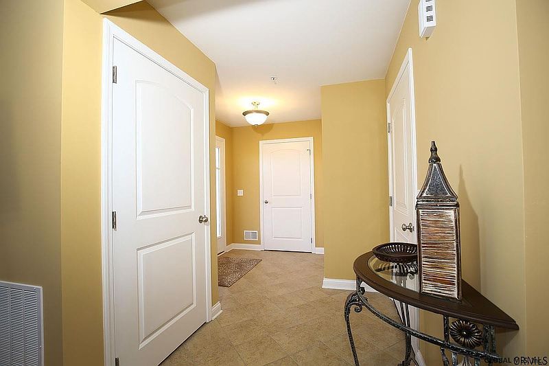 3rd image of 404 GRANGE Road