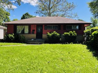 8835 W Rohr Ave, Milwaukee, WI 53225