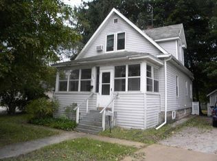 903 Eastman Ave, Midland, MI 48640