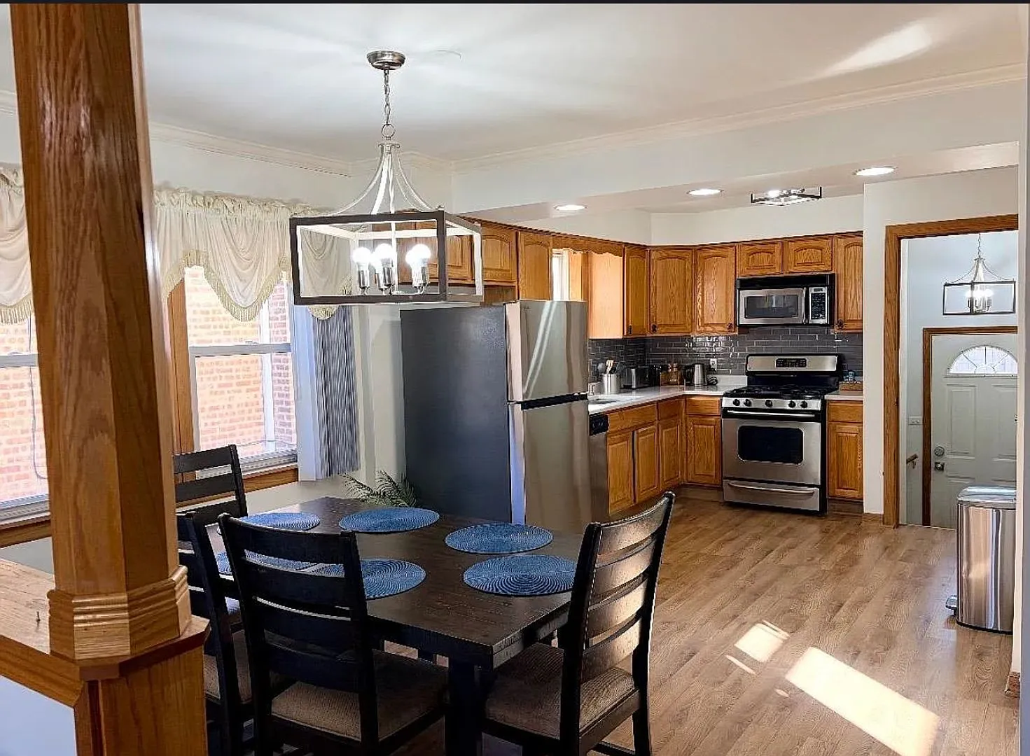 2 Story house — Photo 3
