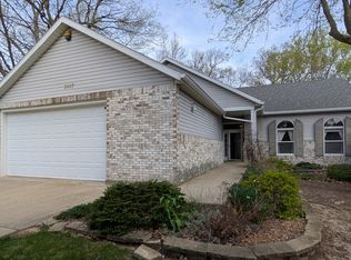 3447 Daren Dr #1, Freeport, IL 61032