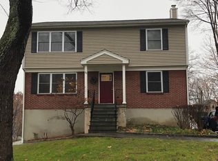 30 Summit Rd FLOOR 1, Katonah, NY 10536